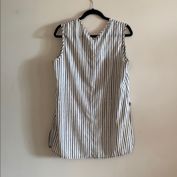 Flowy vertical striped tank-top style blouse. - Picture 2 of 2